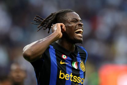MILAN, ITALY - AUGUST 22: Yann Aurel Bisseck of Internazionale celebrates scoring his team’s fourth goal during the Serie A match between FC Internazionale and AC Monza at Stadio Giuseppe Meazza on August 22, 2026 in Milan, Italy. (Photo by Claudio Villa/Getty Images)
