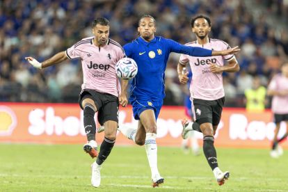 HONG KONG, CHINA - AUGUST 5: Zeki Çelik of Juventus FC (L) and Joao Pedro of Chelsea FC (C) compete for the ball during the Chelsea v Juventus - Pre-Season Friendly at the Kai Tak Stadium on August 5, 2026 in Hong Kong, China. (Photo by Yu Chun Christopher Wong/Eurasia Sport Images/Getty Images)