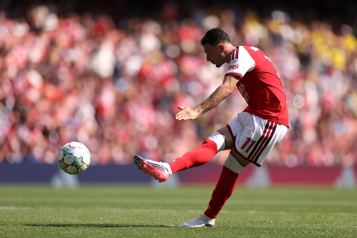 Roma weigh Gabriel Martinelli bid alongside Rodrigo Mora pursuit