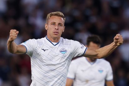 BOLOGNA, ITALY - AUGUST 24: Davide Frattesi of Lazio celebrates scoring his team’s first goal during the Serie A match between Bologna FC and SS Lazio at Stadio Renato Dall'Ara on August 24, 2026 in Bologna, Italy. (Photo by Emmanuele Ciancaglini/Getty Images)