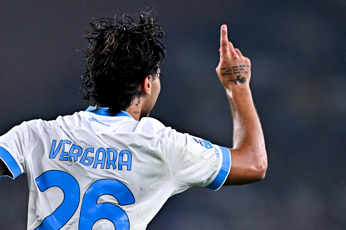 GENOA, ITALY - AUGUST 22: Antonio Vergara of Napoli celebrates after scoring a goal during the Serie A match between Genoa CFC and SSC Napoli at Stadio Luigi Ferraris on August 22, 2026 in Genoa, Italy. (Photo by Simone Arveda/Getty Images)
