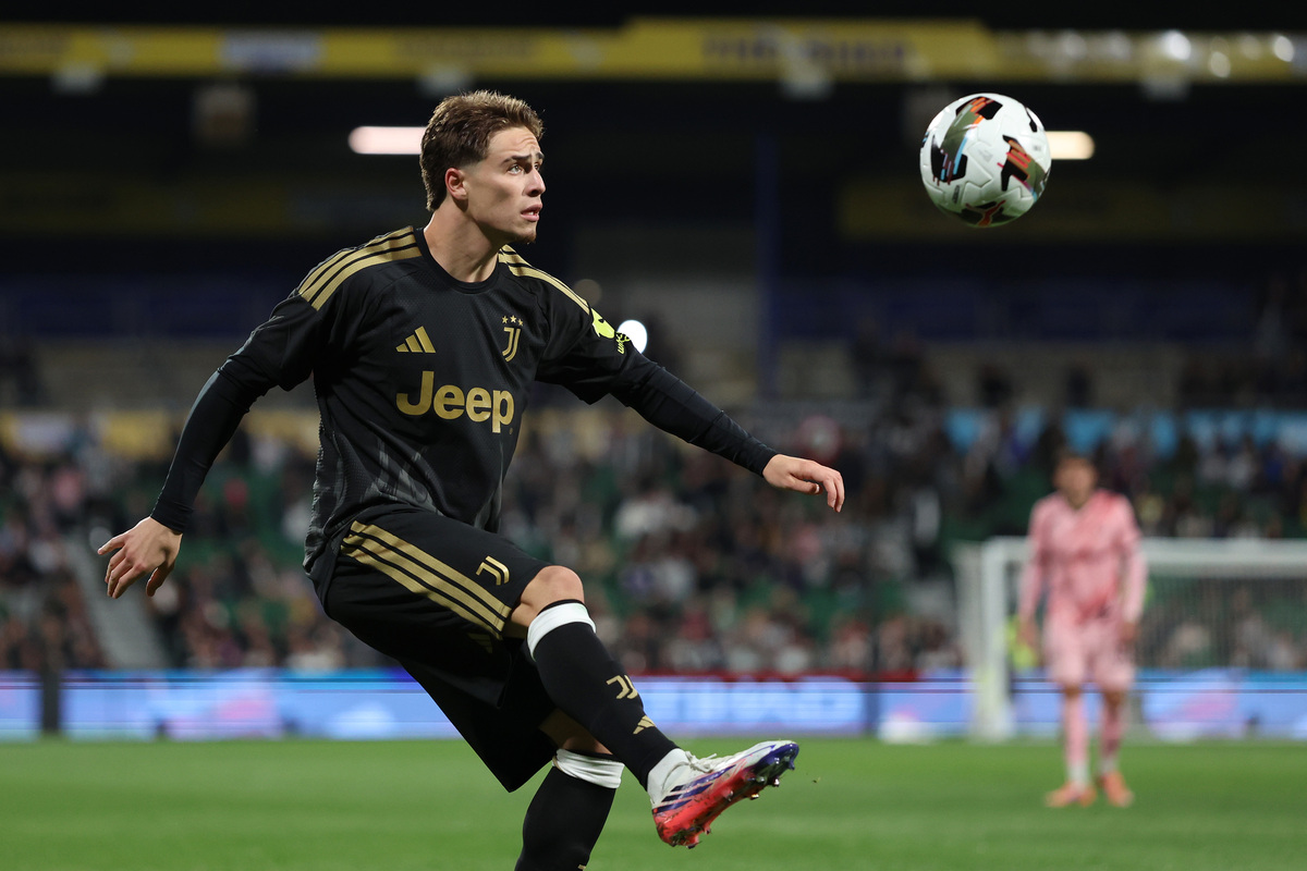 PERTH, AUSTRALIA - AUGUST 11: Kenan Yildiz of Juventus controls the ball during the match between Juventus and Palermo at HBF Park on August 11, 2026 in Perth, Australia. (Photo by Janelle St Pierre/Getty Images)
