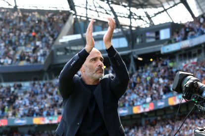 MANCHESTER, ENGLAND - AUGUST 23: Enzo Maresca, Manager of Manchester City, applauds the fans prior to the Premier League 2026/27 match between Manchester City and AFC Bournemouth at Etihad Stadium on August 23, 2026 in Manchester, England. (Photo by Michael Steele/Getty Images)
