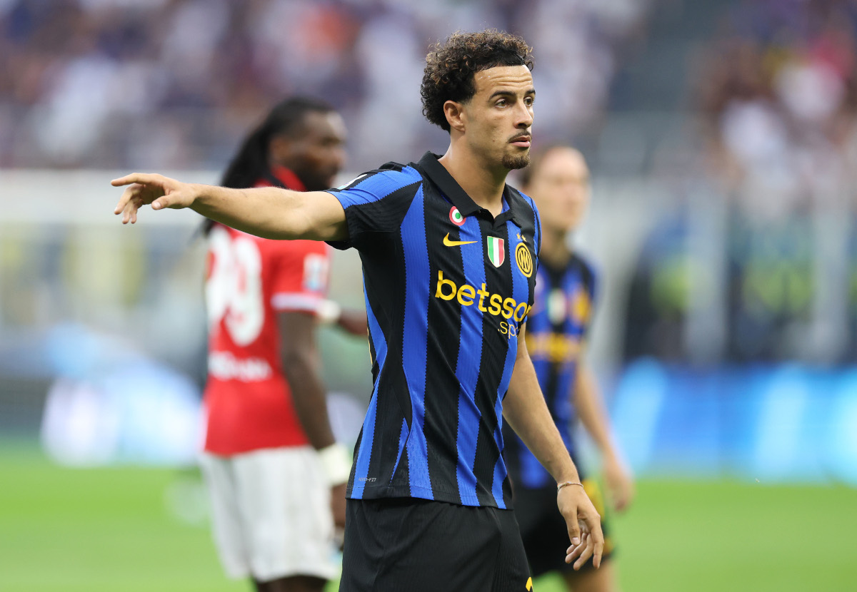 MILÃO, ITÁLIA - 05 DE SETEMBRO: Curtis Jones da Internazionale gesticula durante a partida da Série A entre FC Internazionale e SSC Napoli no Stadio Giuseppe Meazza em 05 de setembro de 2026 em Milão, Itália. (Foto de Cláudio Villa/Getty Images)