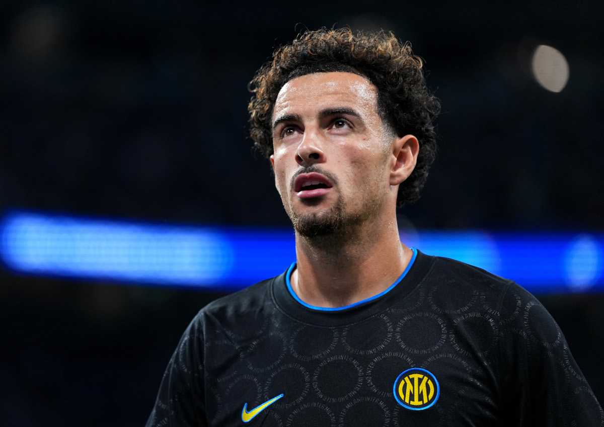 MADRID, ESPANHA - 08 DE SETEMBRO: Curtis Jones do Internacional antes da partida MD1 da UEFA Champions League 2026/27 League Stage entre Real Madrid CF e FC Internacional Milano no Estádio Santiago Bernabeu em 20 de setembro de 2020 em Madrid, 2088. (Foto de Angel Martinez / Getty Images)
