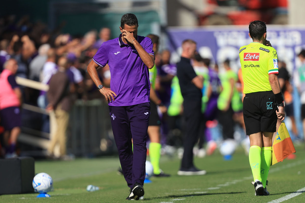 FLORENCE, ITALY - SEPTEMBER 05: Head coach Fabio Grosso manager of ACF Fiorentina reacts during the Serie A match between ACF Fiorentina and Torino FC at Stadio Artemio Franchi on September 5, 2026 in Florence, Italy. (Photo by Gabriele Maltinti/Getty Images)