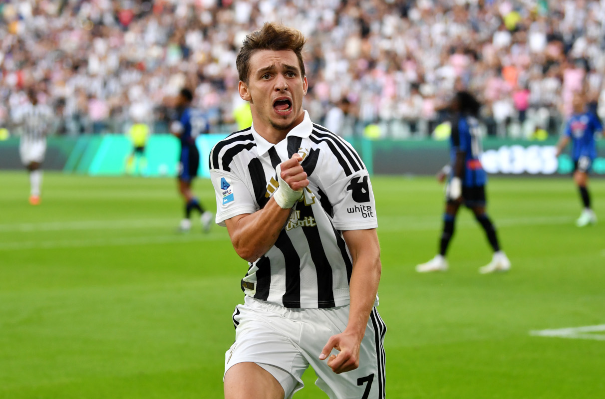 TURIM, ITÁLIA - 20 DE SETEMBRO: Francisco Conceição da Juventus comemora marcar o primeiro gol de seu time durante a partida da Série A entre Juventus e Atalanta BC no Allianz Stadium em 20 de setembro de 2026 em Torino, Itália. (Foto de Valerio Pennicino/Getty Images)