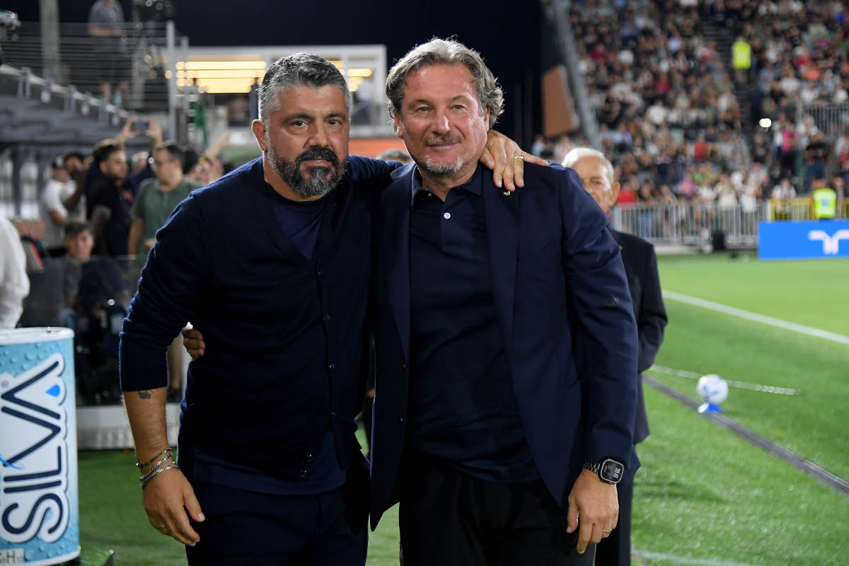 VENEZA, ITÁLIA - 19 DE SETEMBRO: O técnico do SSC Lazio, Gennaro Gattuso, e o técnico do Venezia FC, Giovanni Stroppa, participam da partida da Série A entre Venezia FC e SS Lazio no Stadio Pier Luigi Benzo em 19 de setembro de 2026 em Veneza. (Foto de Marco Rossi - SS Lazio/Getty Images)