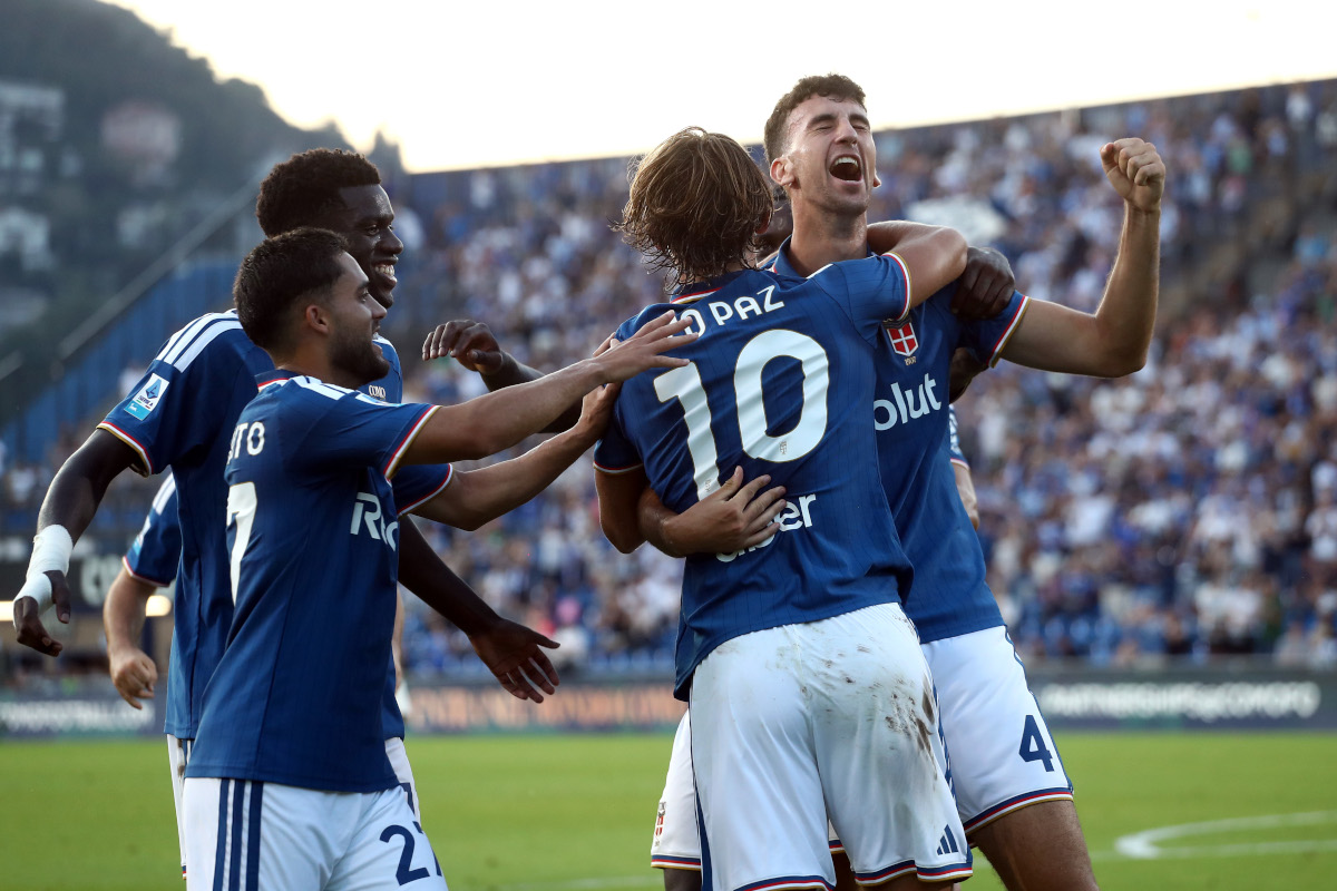ITALY - SEPTEMBER 14: Jacobo Ramon of Como 1907 celebrates with teammate Nico Paz after scoring his team’s first goal during the Serie A match between Como 1907 and Parma Calcio at Giuseppe Sinigaglia Stadium on September 14, 2026 in Italy. (Photo by Marco Luzzani/Getty Images)