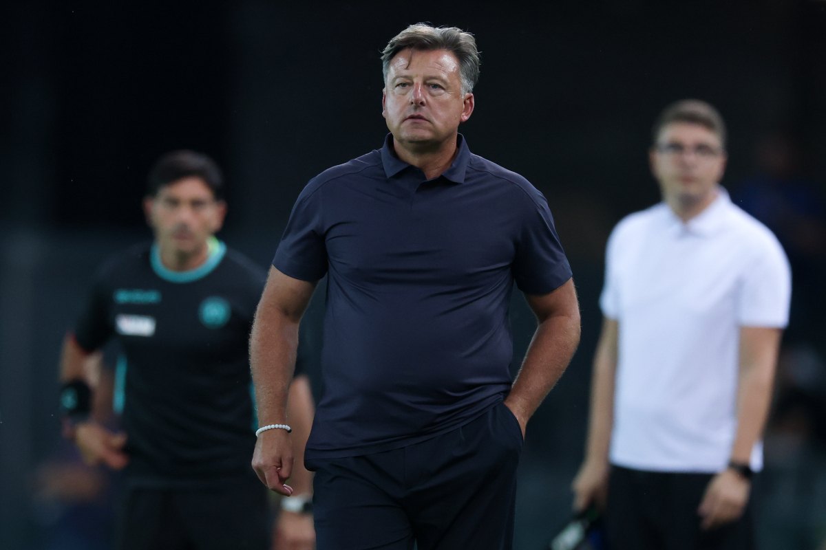 UDINE, ITALY - SEPTEMBER 07: Kosta Runjaic, Udinese manager, looks on during the Serie A match between Udinese Calcio and SS Lazio at Stadio Friuli on September 07, 2026 in Udine, Italy. (Photo by Timothy Rogers/Getty Images)