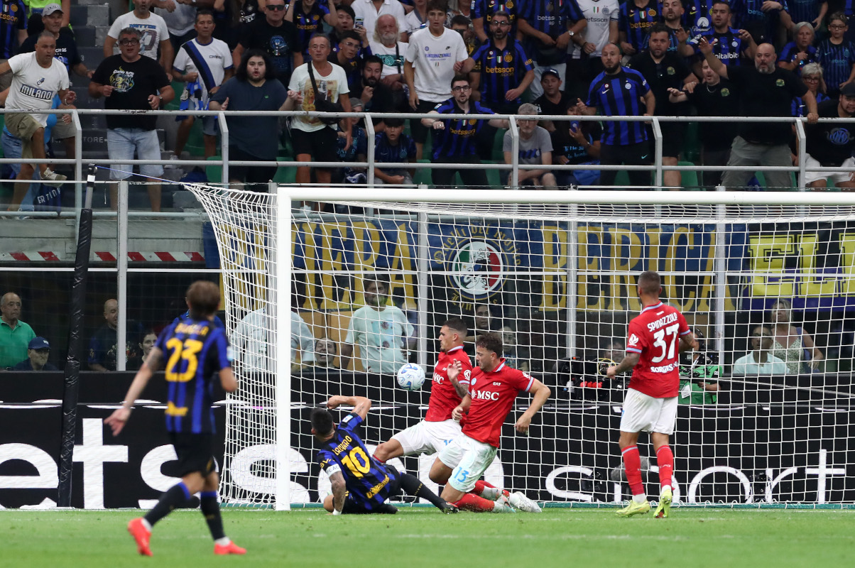MILAN, ITALY - SEPTEMBER 05: Lautaro Martinez of Internazionale scores his team’s third goal during the Serie A match between FC Internazionale and SSC Napoli at Stadio Giuseppe Meazza on September 05, 2026 in Milan, Italy. (Photo by Marco Luzzani/Getty Images)