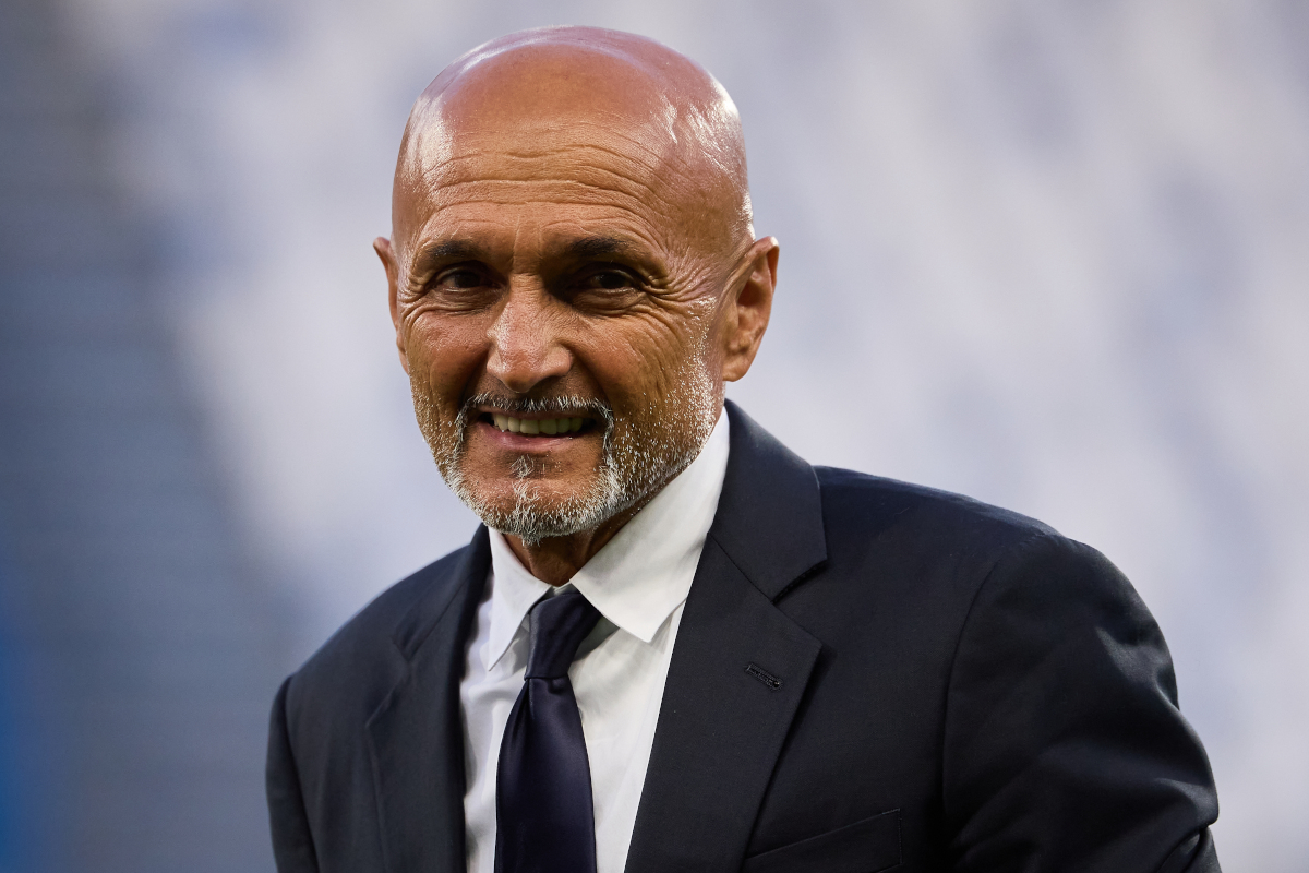 REGGIO NELL'EMILIA, ITÁLIA - 13 DE SETEMBRO: O técnico Luciano Spalletti da Juventus observa antes da partida da Série A entre US Sassuolo e Juventus no Estádio Mapei - Citta' del Tricolore em 13 de setembro de 2026 em Reggio Nell'E. (Foto de Emmanuel Ciancaglini/Getty Images)