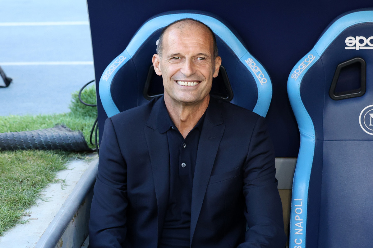 NÁPOLES, ITÁLIA - 13 DE SETEMBRO: Massimiliano Allegri técnico do SSC Napoli antes da partida da Série A entre SSC Napoli e Bologna FC no Stadio Diego Armando Maradona em 13 de setembro de 2026 em Nápoles, Itália. (Foto: Francesco Pecoraro/Getty Images)