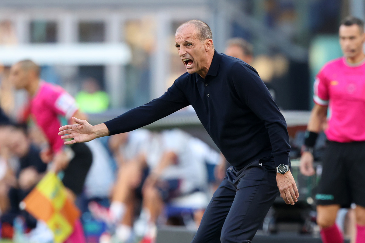 NÁPOLES, ITÁLIA - 13 DE SETEMBRO: Massimiliano Allegri técnico do SSC Napoli durante a partida da Série A entre SSC Napoli e Bologna FC no Stadio Diego Armando Maradona em 13 de setembro de 2026 em Nápoles, Itália. (Foto: Francesco Pecoraro/Getty Images)