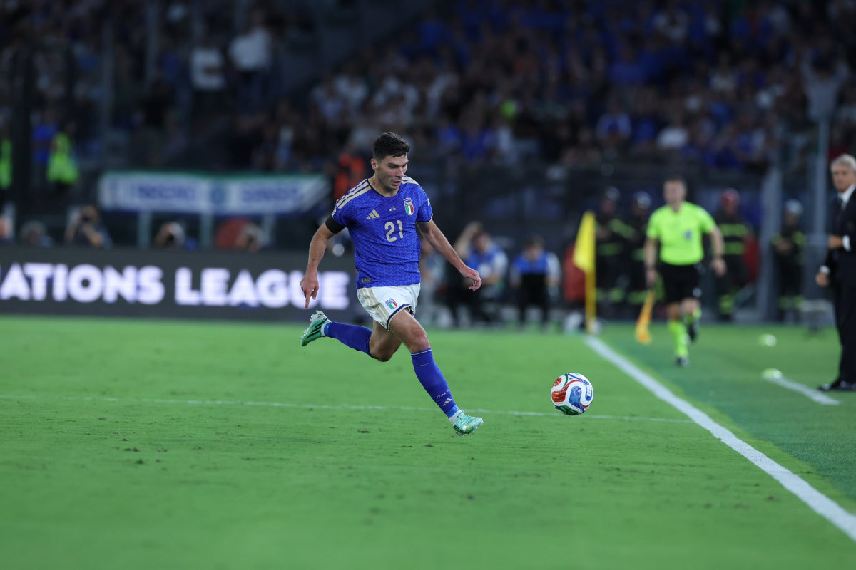 Nicolo Cambiaghi joga pela Itália contra a Bélgica na Liga das Nações (@azzurri)