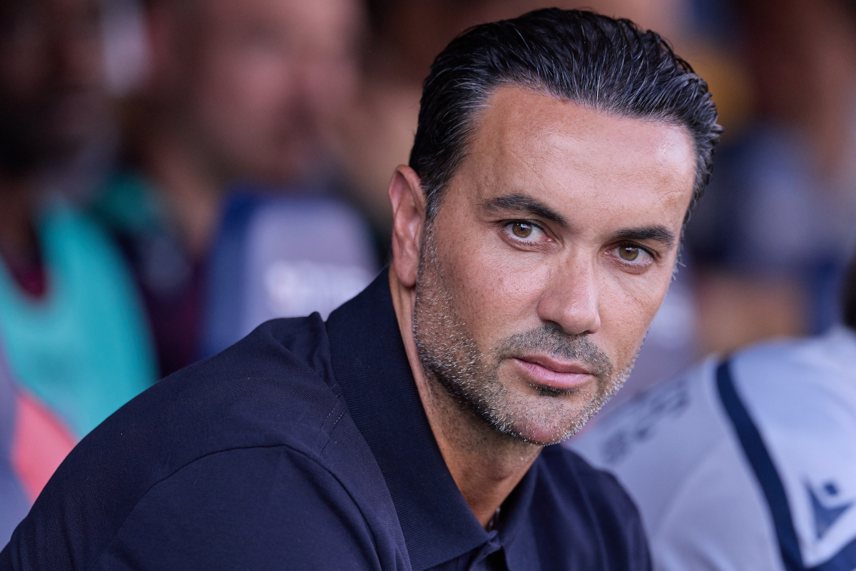 BOLOGNA, ITÁLIA - 19 DE SETEMBRO: Técnico Raffaele Palladino do Bologna FC durante a partida da Série A entre Bologna FC e Torino FC no Stadio Renato Dall'Ara em 19 de setembro de 2026 em Bolonha, Itália. (Foto de Emmanuel Ciancaglini/Getty Images)