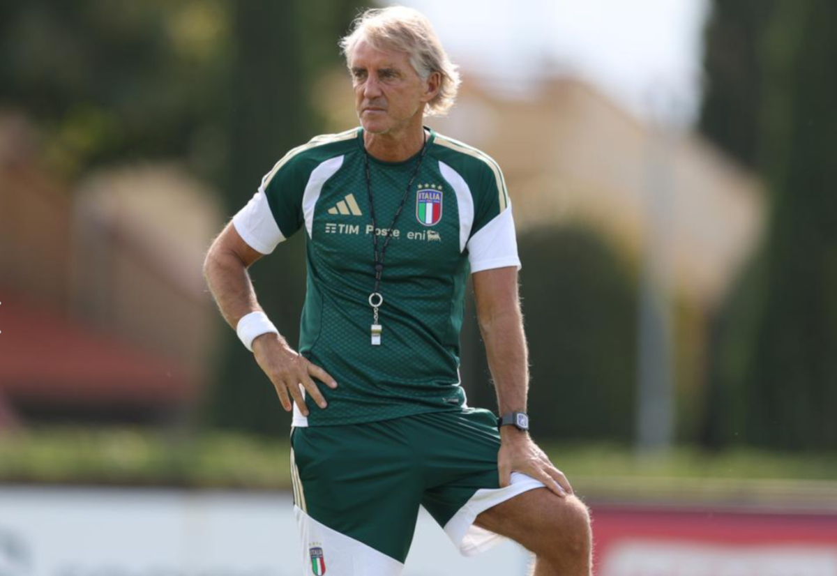 Roberto Mancini em treino na Itália em setembro de 2026 (figc.it)