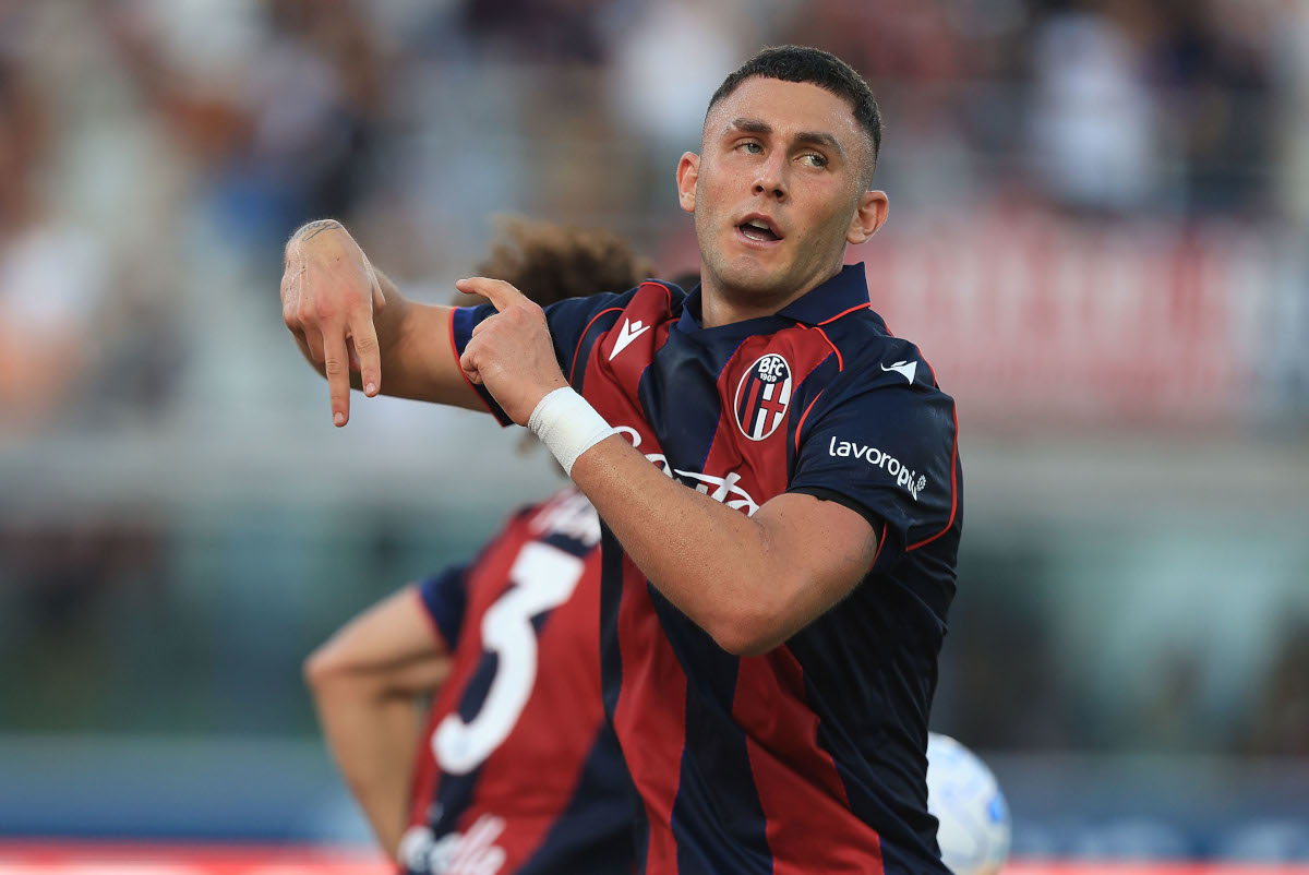 BOLOGNA, ITÁLIA - 06 DE SETEMBRO: Roberto Piccoli do Bologna FC 1909 comemora marcar um gol durante a partida da Série A entre Bologna FC e US Sassuolo no Stadio Renato d'Or em 6 de setembro de 2026 em Bolonha, Itália. (Foto de Gabriel Maltindi/Getty Images)