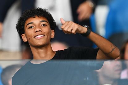 Robinho Junior makes Serie A debut at 18, following in famous father’s footsteps