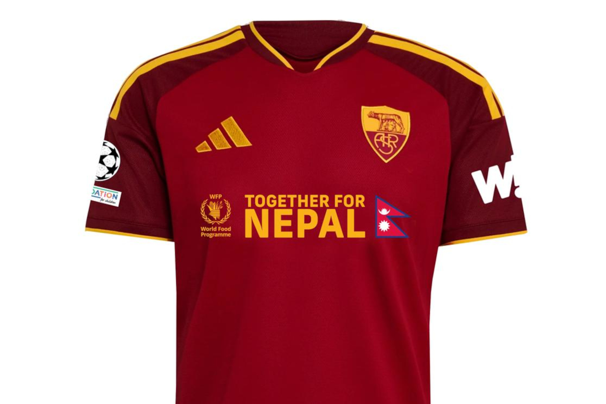 Roma como principal apoiante do Programa Alimentar Mundial Juntos pelo Nepal com camisola de edição especial (@asroma)