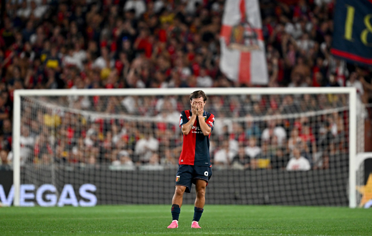 GENOA, ITALY - SEPTEMBER 04: Tommaso Baldanzi of Genoa reacts during the Serie A match between Genoa CFC and Como 1907 at Stadio Luigi Ferraris on September 04, 2026 in Genoa, Italy. (Photo by Simone Arveda/Getty Images)