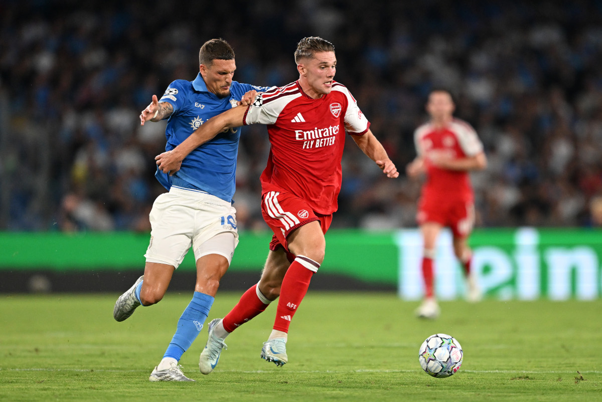 NAPLES, ITALY - SEPTEMBER 09: Viktor Gyokeres of Arsenal is challenged by Rafa Marin of SSC Napoli during the UEFA Champions League 2026/27 League Phase MD1 match between SSC Napoli and Arsenal FC at Stadio Diego Armando Maradona on September 09, 2026 in Naples, Italy. (Photo by Francesco Pecoraro/Getty Images)