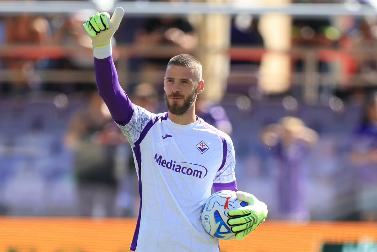 FLORENÇA, ITÁLIA - 20 DE SETEMBRO: O goleiro Davide De Gea da ACF Fiorentina reage durante a partida da Série A entre ACF Fiorentina e SSC Napoli no Stadio Artemio Franchi em 20 de setembro de 2026 em Florença, Itália. (Foto de Gabriel Maltindi/Getty Images)