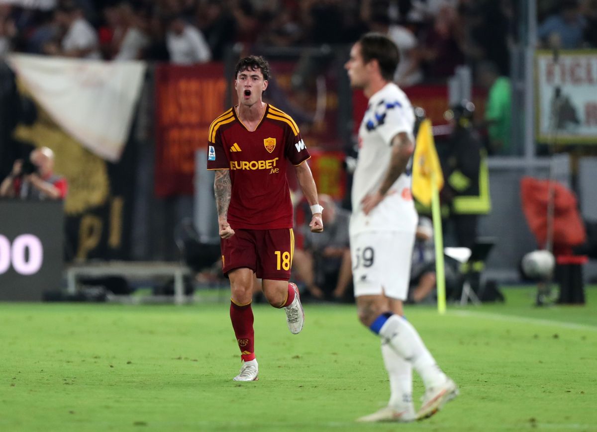 ROME, ITALY - SEPTEMBER 05: Matias Soule of Roma celebrates scoring his team’s second goal during the Serie A match between AS Roma and Atalanta BC at Stadio Olimpico on September 05, 2026 in Rome, Italy. (Photo by Paolo Bruno/Getty Images)