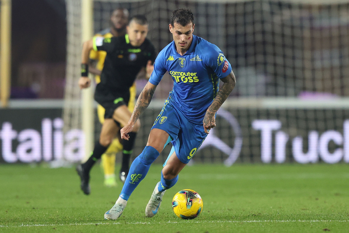 EMPOLI, ITÁLIA - 25 DE NOVEMBRO: Pietro Pellegri do Empoli FC em ação durante a partida da Série A entre Empoli e Udinese no Stadio Carlo Castellani em 25 de novembro de 2024 em Empoli, Itália. (Foto de Gabriel Maltindi/Getty Images)