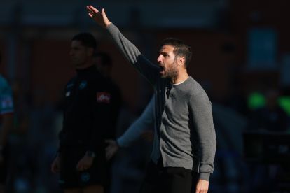 ITALY - OCTOBER 24: Head coach Como Cesc Fabregas looks on during the Serie A match between Como 1907 and US Sassuolo at Giuseppe Sinigaglia Stadium on October 24, 2026 in Italy. (Photo by Claudio Villa/Getty Images)