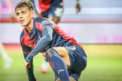Daniel Maldini smiles after scoring the opening goal for Cagliari against Juventus (@cagliaricalcio)