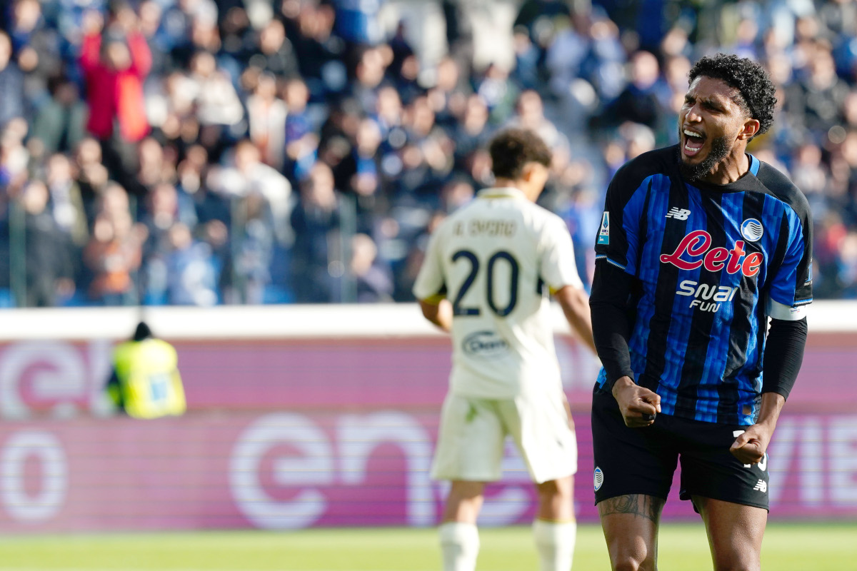 BERGAMO, ITALY - OCTOBER 25: Edersson of Atalanta BC celebrates after scoring on penalty his first goalduring the Serie A match between Atalanta BC and Frosinone Calcio at Stadio Atleti Azzurri d'Italia on October 25, 2026 in Bergamo, Italy. (Photo by Pier Marco Tacca/Getty Images)