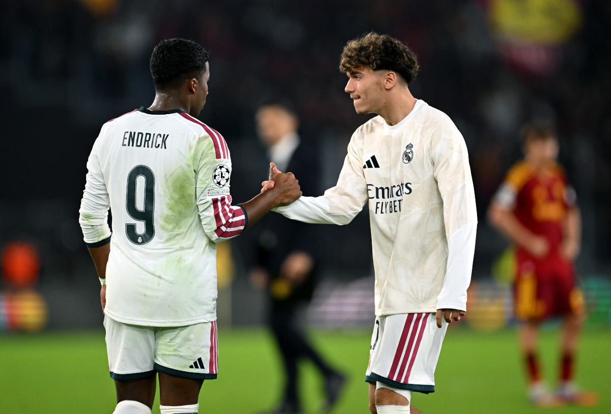 ROMA, ITÁLIA - 14 DE OUTUBRO: Endric do Real Madrid comemora após a partida MD2 da Fase MD2 da Liga dos Campeões da UEFA 2026/27 entre AS Roma e Real Madrid CF no Stadio Olimpico em 14 de outubro de 2026 em Roma, Itália. (Foto de Tullio M. Puglia/Getty Images)