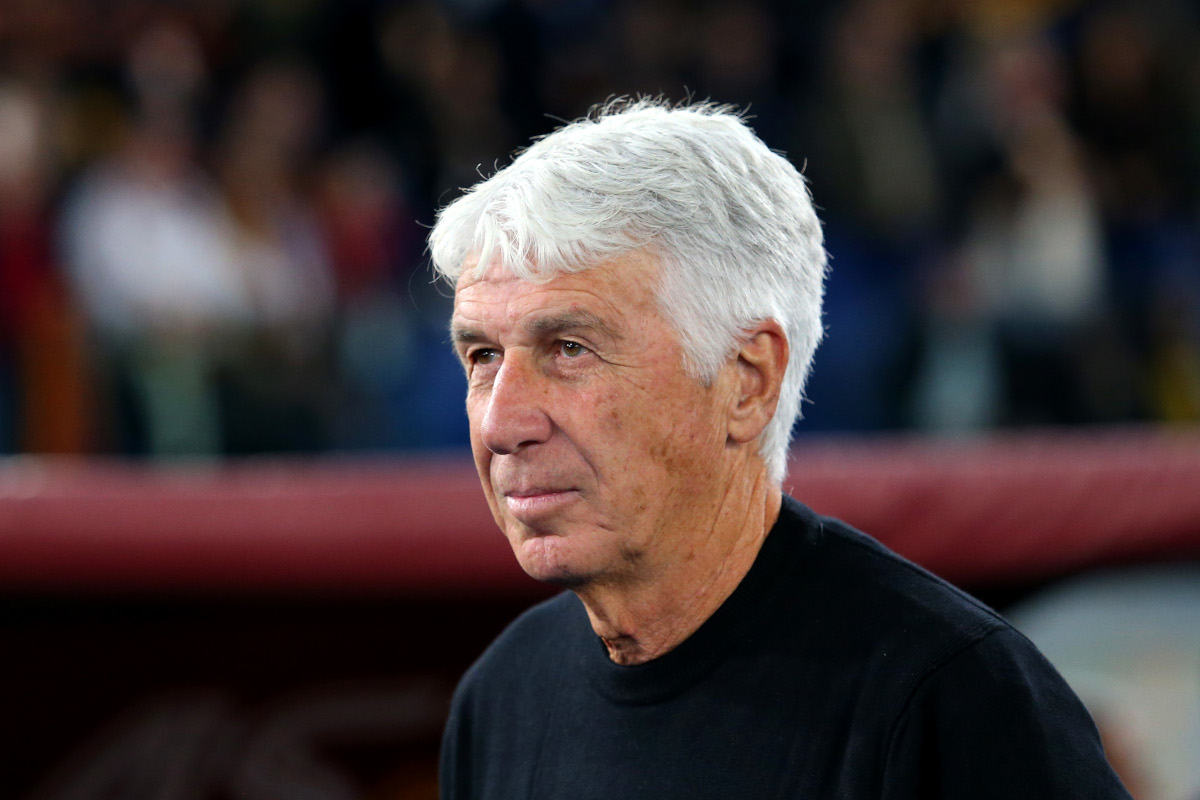 ROMA, ITÁLIA - 17 DE OUTUBRO: Gian Piero Casperini, técnico da AS Roma, assiste à partida da Série A entre AS Roma e Genoa CFC no Stadio Olimpico em 17 de outubro de 2026 em Roma, Itália. (Foto de Paolo Bruno/Getty Images)