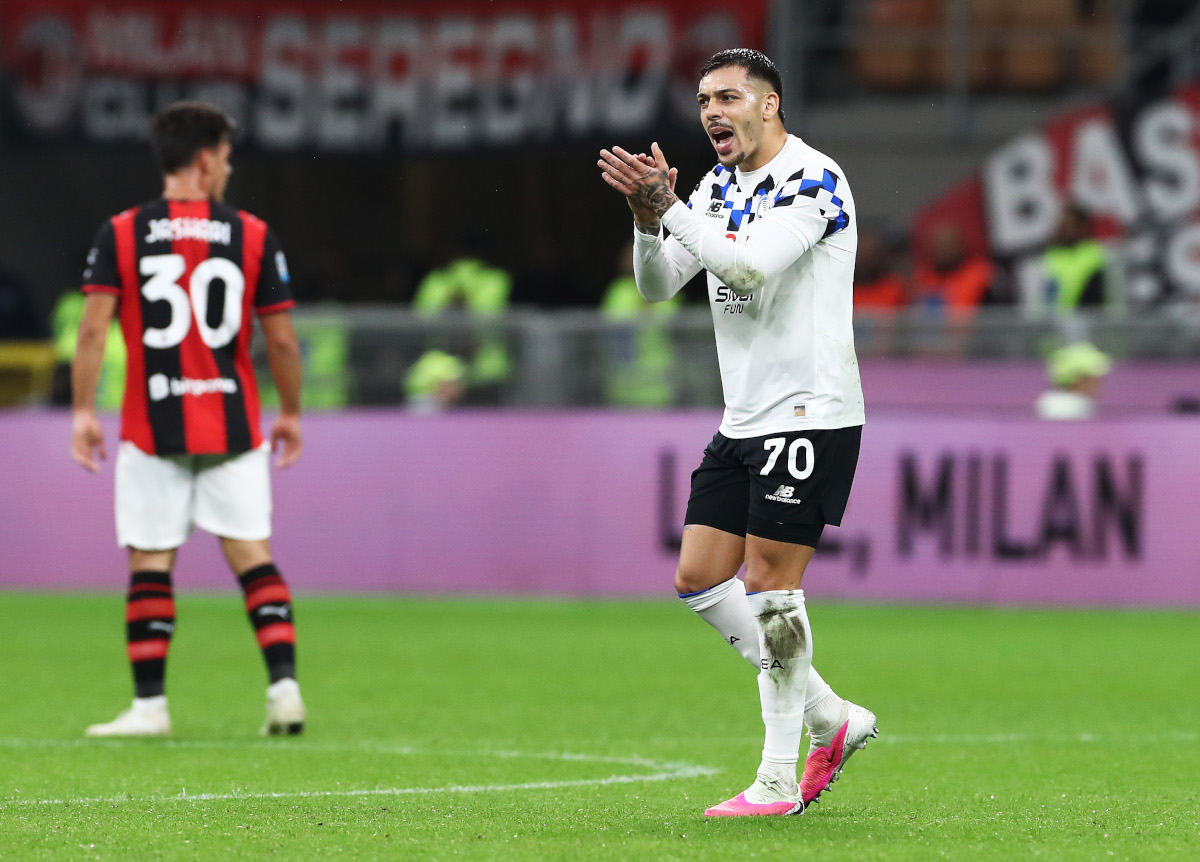 ITALY - OCTOBER 18: Gianluca Gaetano of Atalanta BC celebrates his team’s second goal scored by Nikola Krstovic (not pictured) during the Serie A match between AC Milan and Atalanta BC at Stadio Giuseppe Meazza on October 18, 2026 in Italy. (Photo by Marco Luzzani/Getty Images)