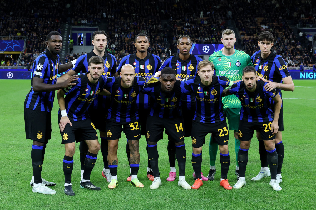 MILÃO, ITÁLIA - 21 DE OUTUBRO: FC Internazionale Milano posa para uma foto do time antes da partida MT3 da UEFA Champions League 2026/27 League Phase entre FC Internazionale Milano e FC Shakhtar Donetsk no Stadio San Siro em 21 de outubro de 2026 em Milão. (Foto de Cláudio Villa/Getty Images)