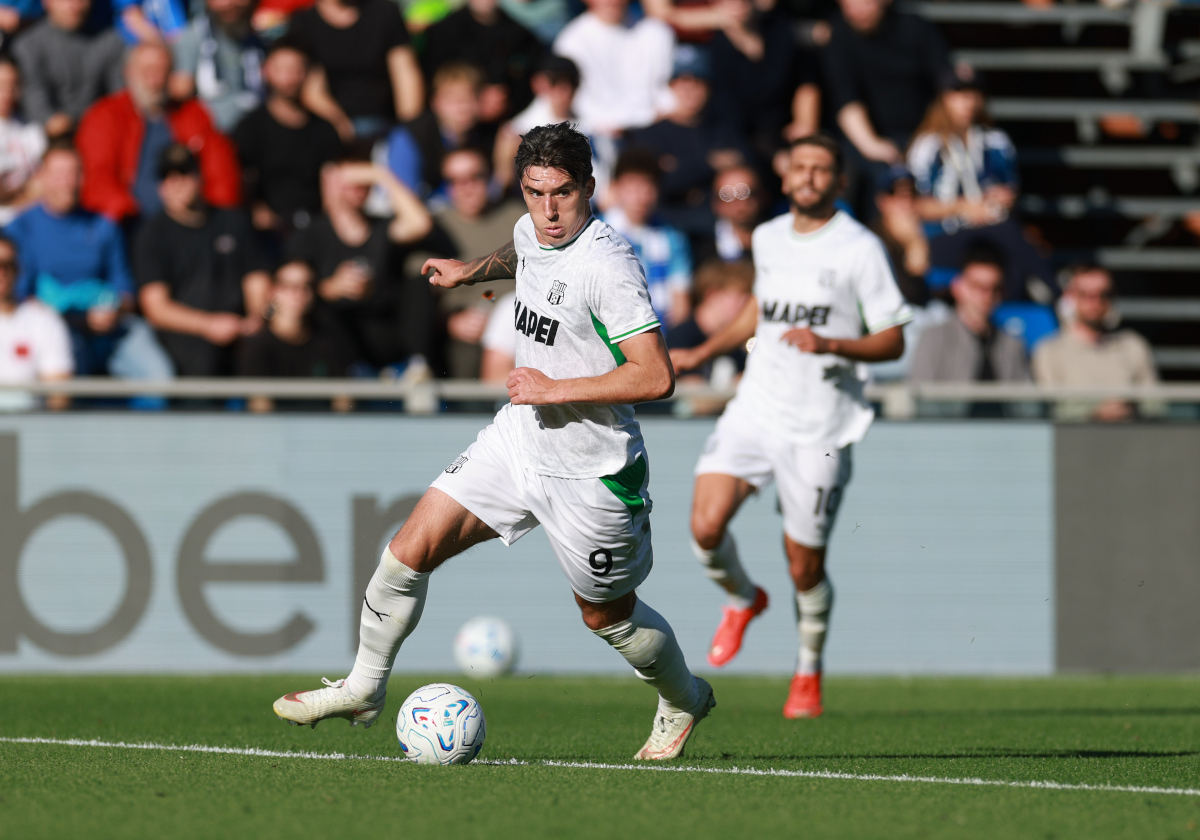 ITALY - OCTOBER 24: Kieron Bowie of Sassuolo in action during the Serie A match between Como 1907 and US Sassuolo at Giuseppe Sinigaglia Stadium on October 24, 2026 in Italy. (Photo by Claudio Villa/Getty Images)