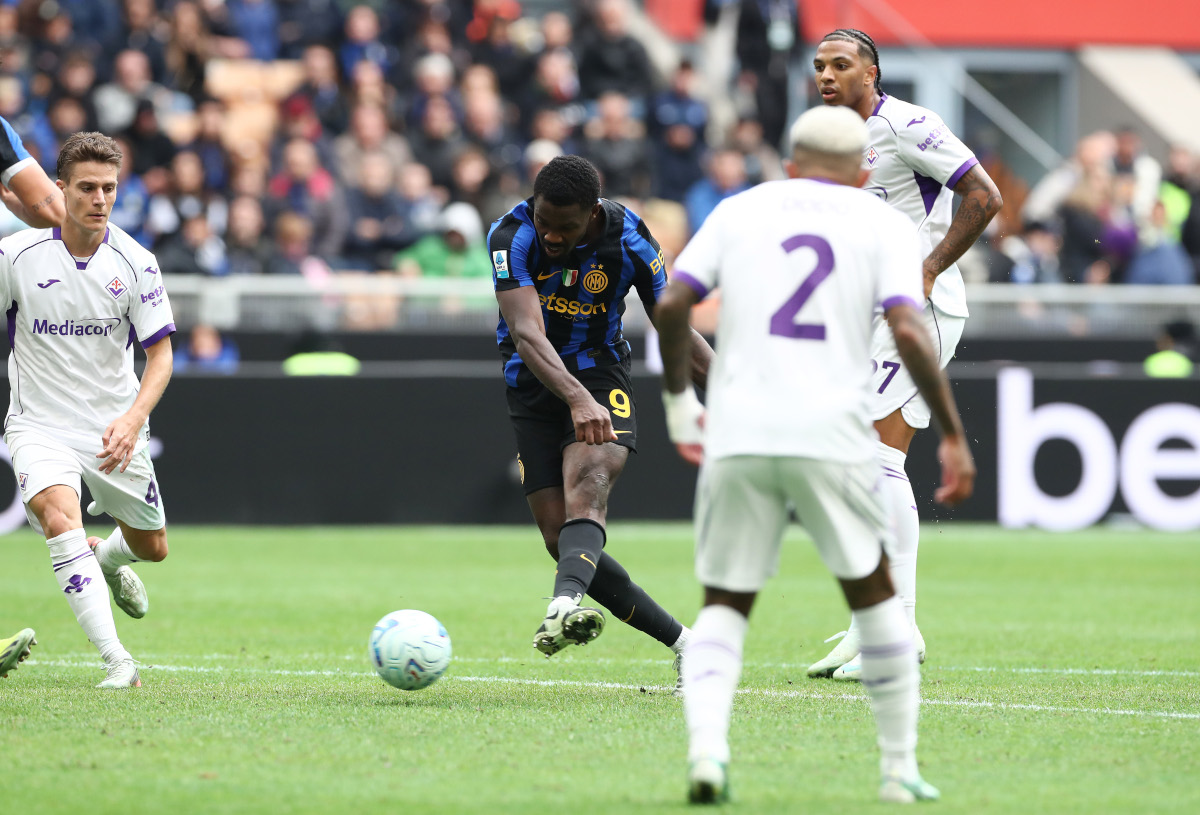 MILAN, ITALY - OCTOBER 25: Marcus Thuram of FC Internazionale Milano scores his team’s first goal during the Serie A match between FC Internazionale and ACF Fiorentina at Stadio Giuseppe Meazza on October 25, 2026 in Milan, Italy. (Photo by Marco Luzzani/Getty Images)