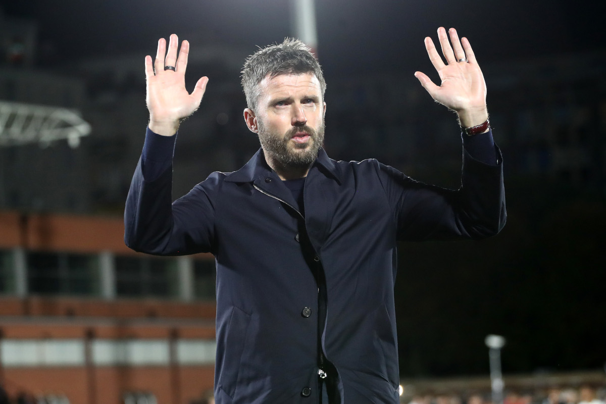 ITÁLIA - 21 DE OUTUBRO: O técnico do Manchester United, Michael Carrick, reage durante a partida MD3 da UEFA Champions League 2026/27 League Stage entre Como 1907 e Manchester United no Estádio Giuseppe Sinigaglia em 21 de outubro de 2026 em Como. (Foto de Marco Luzzani/Getty Images)
