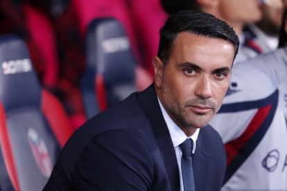 BOLOGNA, ITALY - OCTOBER 17: Raffaele Palladino, Manager of Bologna FC 1909, looks on during the Serie A match between Bologna FC and FC Internazionale at Stadio Renato Dall'Ara on October 17, 2026 in Bologna, Italy. (Photo by Emmanuele Ciancaglini/Getty Images)