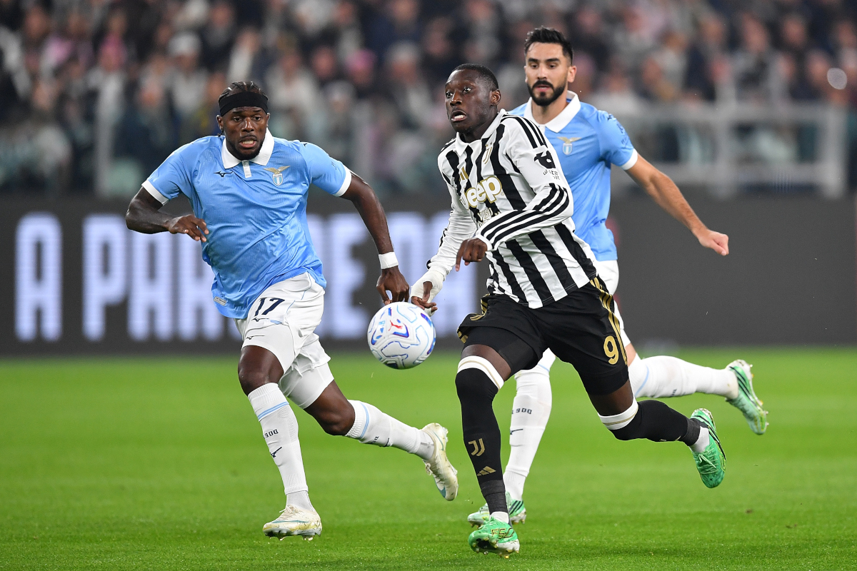 TURIN, ITALY - OCTOBER 18: Kolo Muani of Juventus in action against Nuno Tavares of SS Lazio during the Serie A match between Juventus and SS Lazio at Allianz Stadium on October 18, 2026 in Turin, Italy. (Photo by Valerio Pennicino/Getty Images)