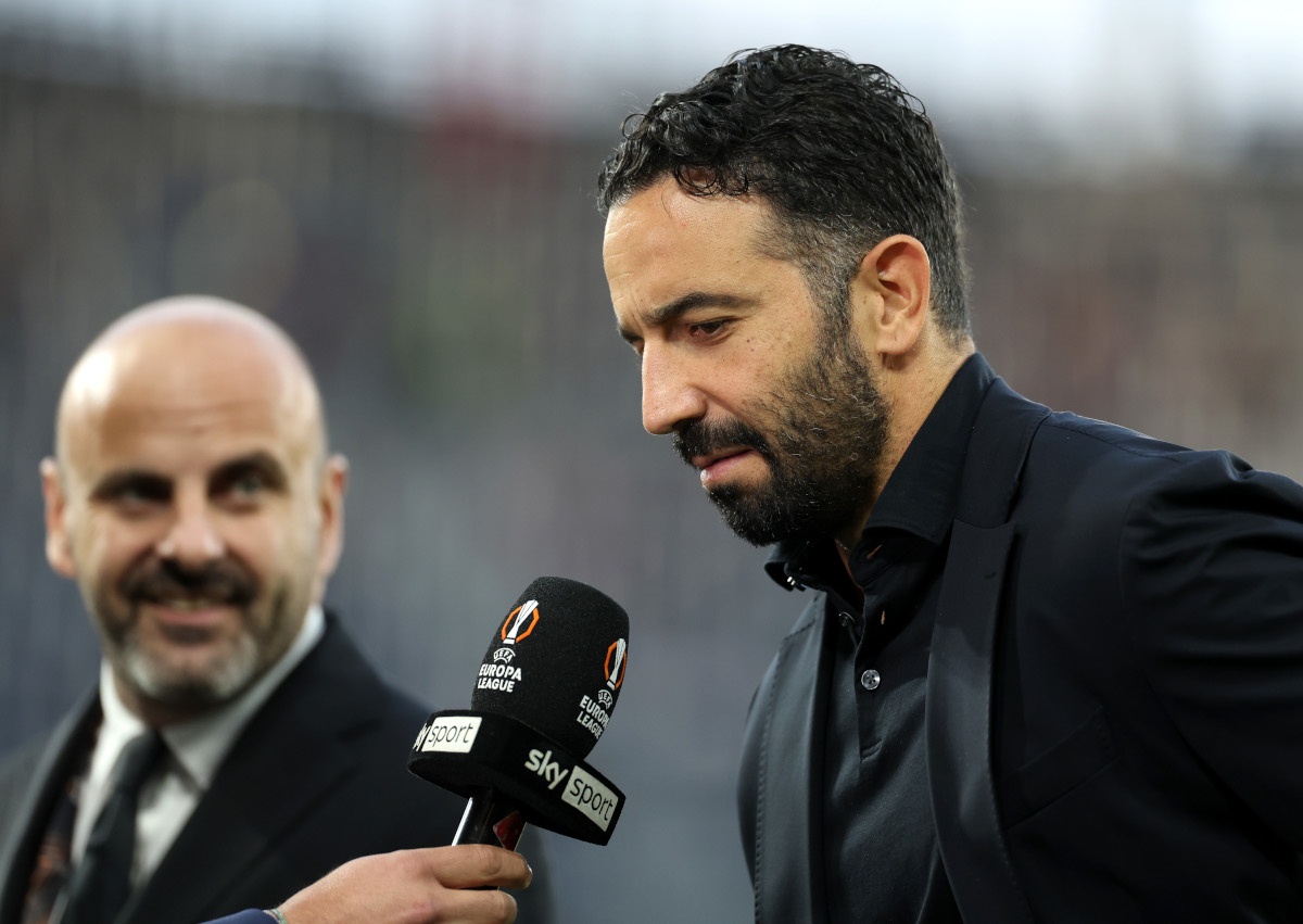 SALZBURGO, ÁUSTRIA - 15 DE OUTUBRO: Ruben Amorim, técnico do AC Milan, é entrevistado antes da partida MD2 da fase MD2 da UEFA Europa League 2026/27 entre FC Salzburg e AC Milan no Stadion Salzburg em 15 de outubro de 2026 em Salzburgo. (Foto de Jasmine Walter/Getty Images)