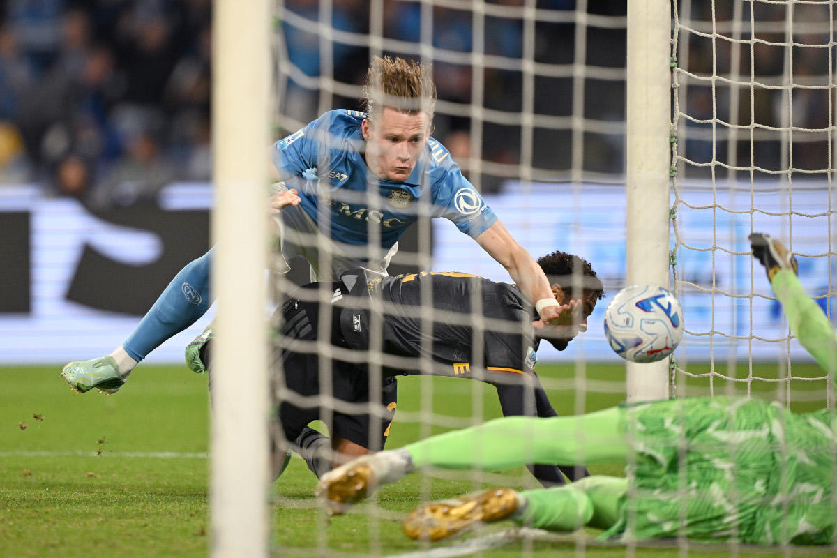 NAPLES, ITALY - OCTOBER 24: Scott McTominay of SSC Napoli scores the second goal for the team during the Serie A match between SSC Napoli and AS Roma at Stadio Diego Armando Maradona on October 24, 2026 in Naples, Italy. (Photo by Francesco Pecoraro/Getty Images)