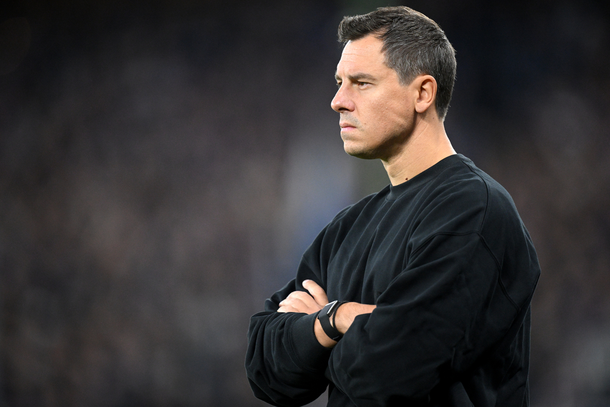 HAMBURG, GERMANY - OCTOBER 27: Eintracht Frankfurt sporting director, Timmo Hardung before the DFB Cup 2026/27 match between Hamburger SV and Eintracht Frankfurt at Volksparkstadion on October 27, 2026 in Hamburg, Germany. (Photo by Stuart Franklin/Getty Images)